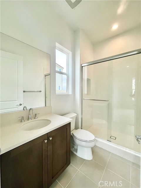 Detail Gallery Image 12 of 40 For 27533 Elderberry Dr, Valencia,  CA 91381 - 5 Beds | 5/1 Baths