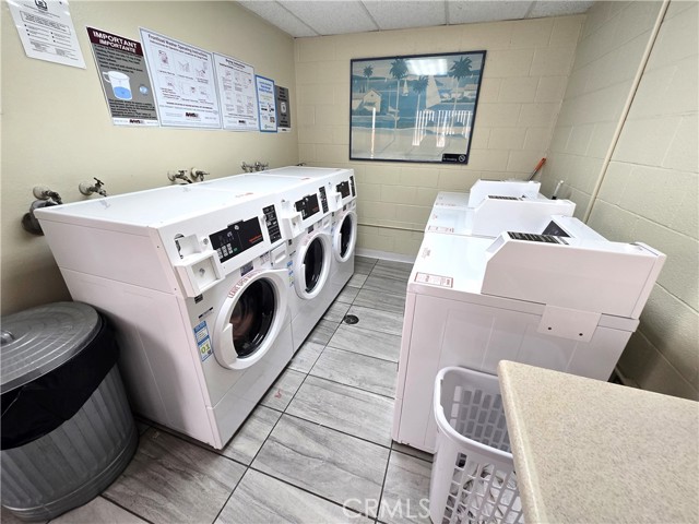 4015 W 137th Street, Hawthorne CA: https://media.crmls.org/medias/1c7f9532-551d-406a-8b52-e3ee68c1f550.jpg