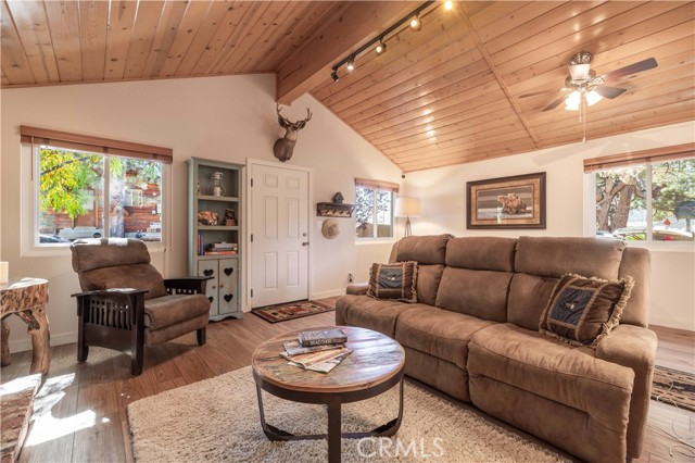 667 Lintner Road, Big Bear Lake, CA 92315