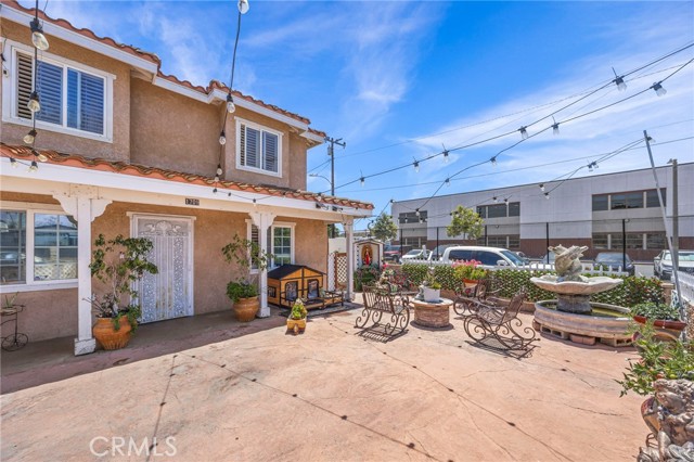 Detail Gallery Image 4 of 39 For 1709 S Townsend St, Santa Ana,  CA 92704 - 4 Beds | 2/1 Baths