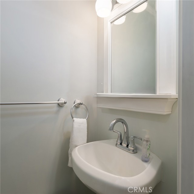 2708 Pine, Manhattan Beach, California 90266, 3 Bedrooms Bedrooms, ,2 BathroomsBathrooms,Residential,For Sale,Pine,SB25237088