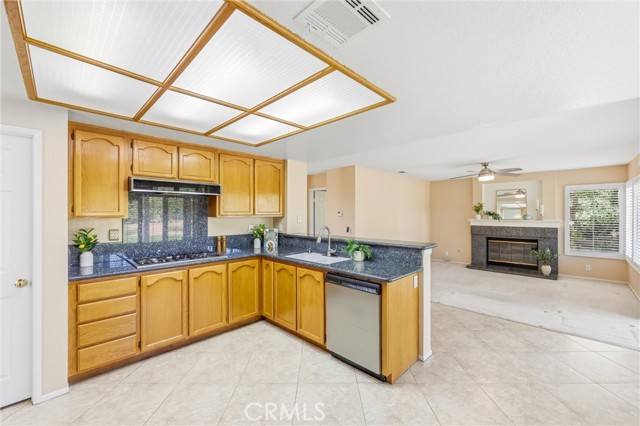 Detail Gallery Image 9 of 25 For 2000 Citrus Wood Ln, Riverside,  CA 92503 - 4 Beds | 3 Baths