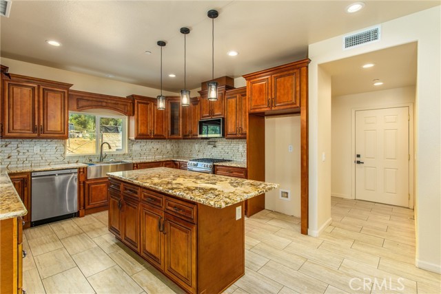 Detail Gallery Image 23 of 75 For 35750 Brookwood Ct, Yucaipa,  CA 92399 - 5 Beds | 4/1 Baths