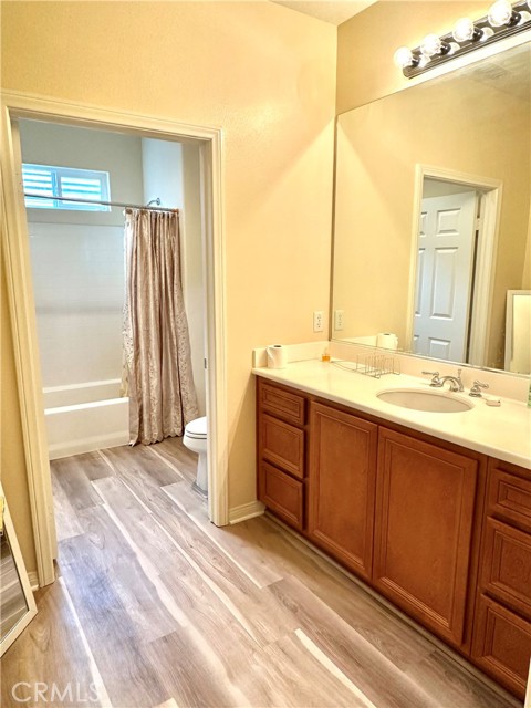 2nd Hallway Full Bathroom