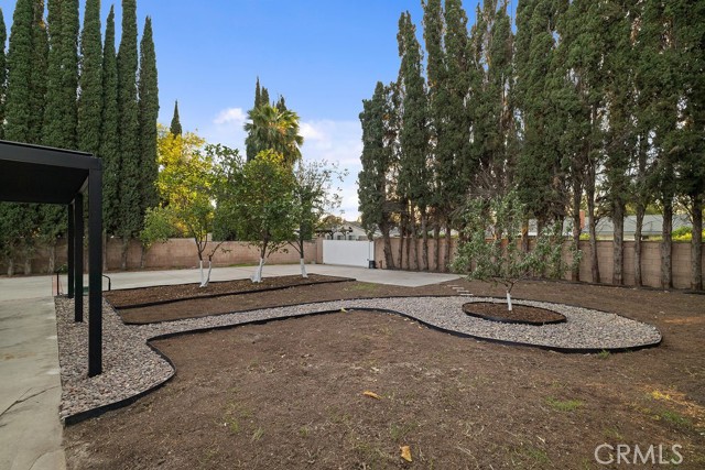 Detail Gallery Image 35 of 38 For 10557 Reseda, Porter Ranch,  CA 91326 - 5 Beds | 3 Baths