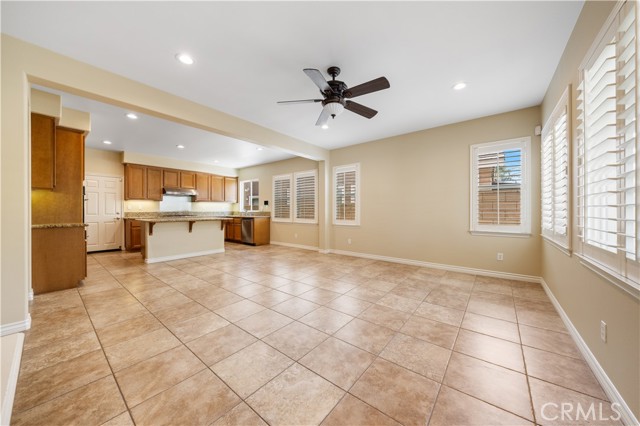 Detail Gallery Image 5 of 29 For 12430 Breeze Ln, Corona,  CA 91752 - 4 Beds | 3 Baths