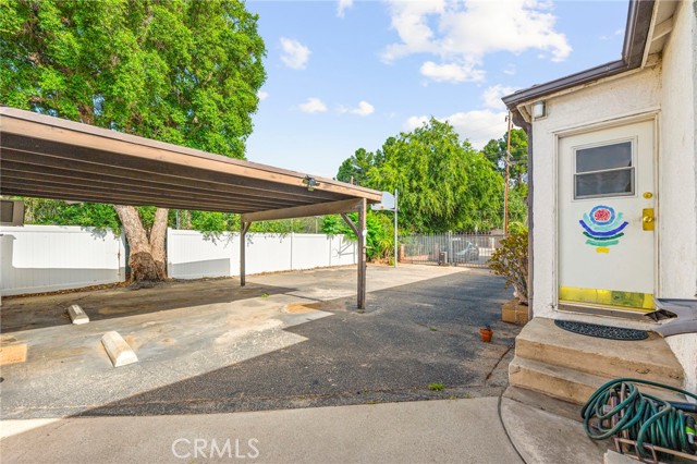22226 Devonshire Street, Chatsworth CA: https://media.crmls.org/medias/1c851672-a87b-439e-8e83-7867d0b30af4.jpg