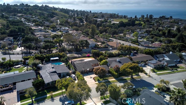 26511 Dunwood Road, Rolling Hills Estates, California 90274, 4 Bedrooms Bedrooms, ,3 BathroomsBathrooms,Residential,Sold,Dunwood,PV24121982