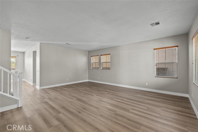Detail Gallery Image 7 of 41 For 2455 Delicious Ln, Palmdale,  CA 93551 - 4 Beds | 3 Baths