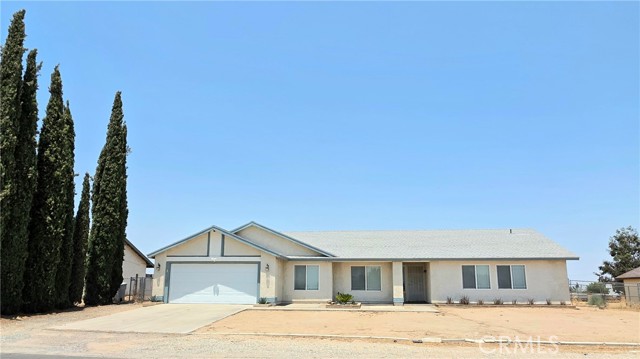 Detail Gallery Image 1 of 24 For 13568 Live Oak St, Hesperia,  CA 92345 - 3 Beds | 2 Baths