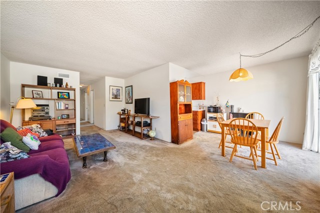 Detail Gallery Image 5 of 25 For 23602 Western #D,  Harbor City,  CA 90710 - 3 Beds | 2 Baths