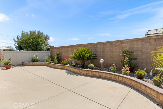 1729 Desert Poppy Lane, Beaumont CA: https://media.crmls.org/medias/1c86a929-f1c0-4712-8660-ebd493dad8be.jpg