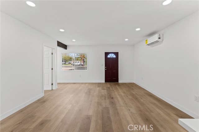 Detail Gallery Image 8 of 30 For 5672 28th St, Jurupa Valley,  CA 92509 - 3 Beds | 2 Baths