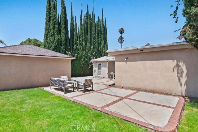 16828 Margate Street, Encino CA: https://media.crmls.org/medias/1c874cdc-2368-4b92-8f9b-388480fc24e8.jpg