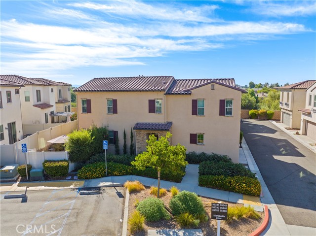 35334 Marabella Court, Winchester CA: https://media.crmls.org/medias/1c87c7a6-97cc-4807-8d6e-c89577234284.jpg