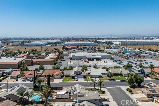 Detail Gallery Image 32 of 36 For 13848 Golden Eagle Ct, Moreno Valley,  CA 92553 - 3 Beds | 3 Baths
