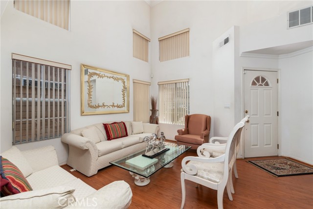 1227 Esteban Torres Drive, South El Monte CA: https://media.crmls.org/medias/1c8a0343-828d-46e7-8b20-064e7974f026.jpg