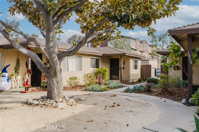 Detail Gallery Image 2 of 28 For 1878 Benedict Way, Pomona,  CA 91767 - 2 Beds | 2 Baths