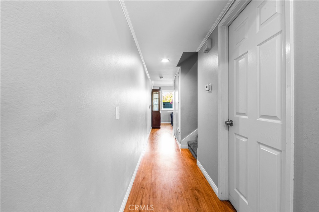 https://media.crmls.org/medias/1c8b2ac2-cc3a-42ee-a1e9-bc30074b5187.jpg?preset=X-Large