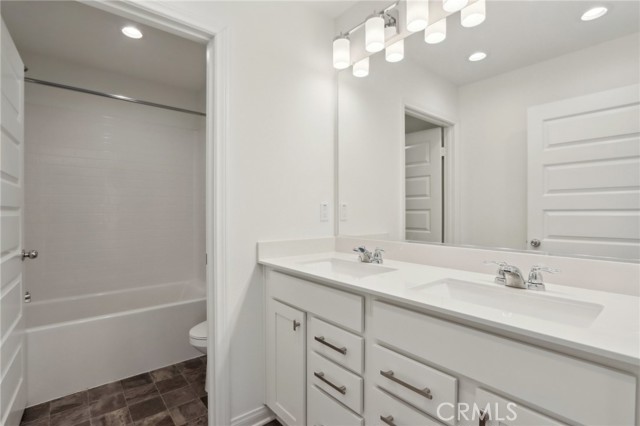 Detail Gallery Image 16 of 28 For 687 Ballesteros St, Perris,  CA 92571 - 5 Beds | 3 Baths