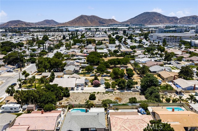 Detail Gallery Image 26 of 32 For 9804 Palmetto Ave, Fontana,  CA 92335 - 2 Beds | 1 Baths