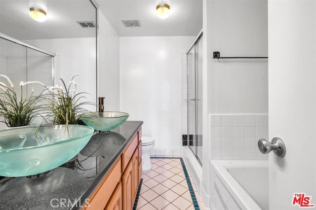 1115 S Elm Drive, Los Angeles CA: https://media.crmls.org/medias/1c8c0511-12df-4315-989e-68baa7e02b87.jpg