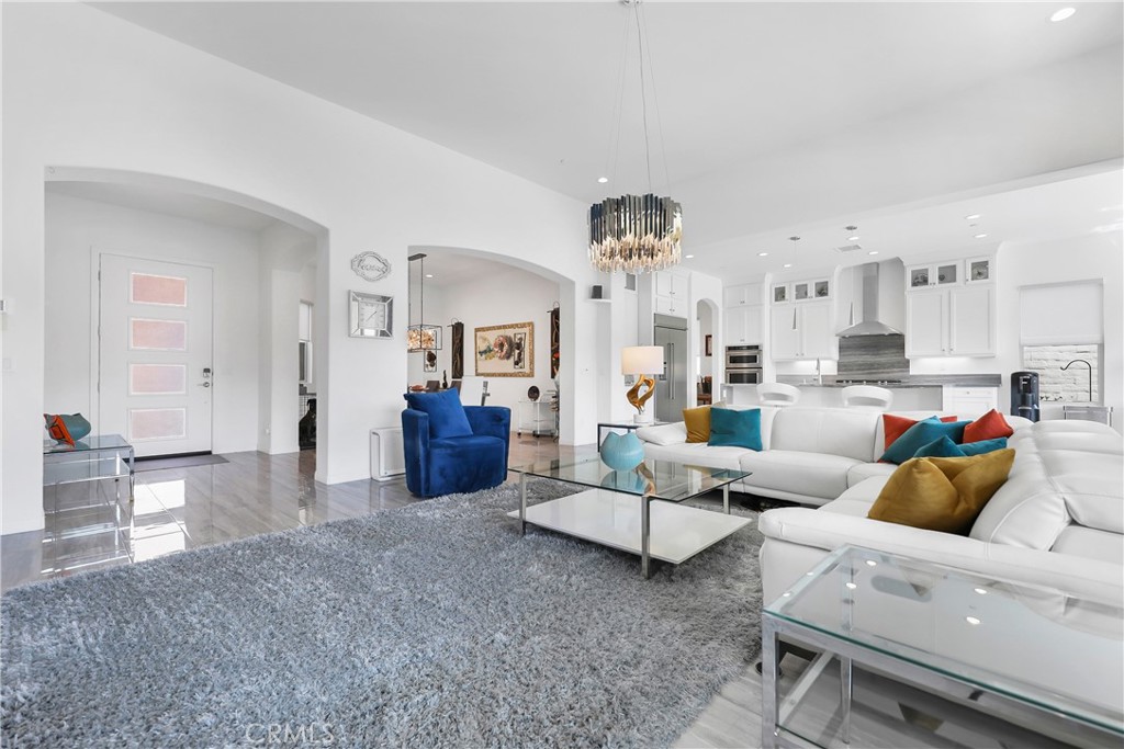 MLS #OC25201228 image #7