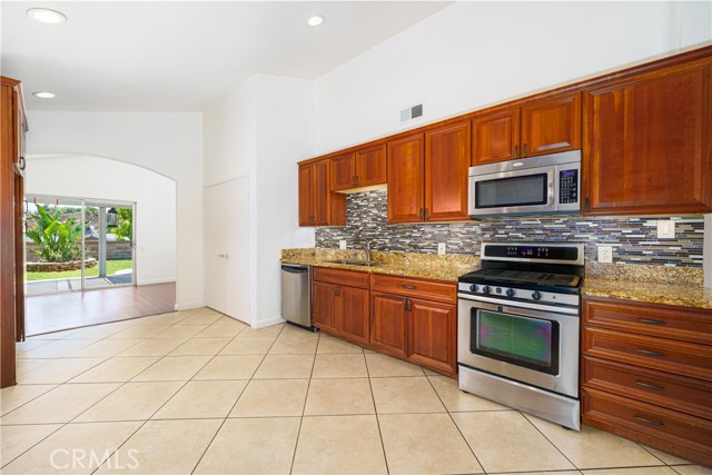 Detail Gallery Image 10 of 37 For 21522 Pedroso, Mission Viejo,  CA 92691 - 3 Beds | 2 Baths
