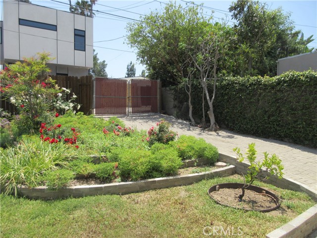 Detail Gallery Image 25 of 32 For 18330 Blackhawk St, Porter Ranch,  CA 91326 - 3 Beds | 3 Baths
