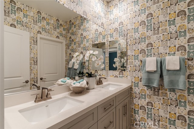 Detail Gallery Image 39 of 75 For 18108 Esker Ln, Canyon Country,  CA 91350 - 5 Beds | 3 Baths