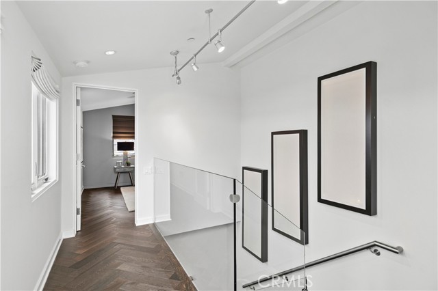 3731 5th Avenue, Corona del Mar CA: https://media.crmls.org/medias/1c8ea6b7-7931-4cfd-aee9-8275711b68cc.jpg