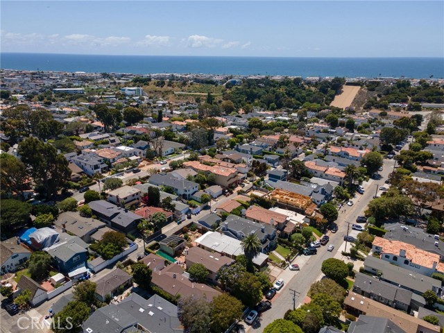 652 35th, Manhattan Beach, California 90266, 4 Bedrooms Bedrooms, 0 ,2 BathroomsBathrooms,Residential,For Sale,35th,0,SB26119419 652 35th, Manhattan Beach, California 90266, 4 Bedrooms Bedrooms, 0 ,2 BathroomsBathrooms,Residential,For Sale,35th,0,SB26119419