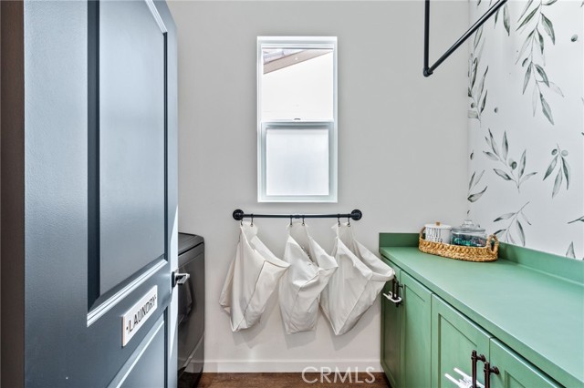 Upgraded laundry room - so cute!