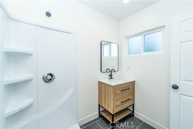 Detail Gallery Image 17 of 31 For 3510 Slayton St, Hawthorne,  CA 90250 - 5 Beds | 5 Baths
