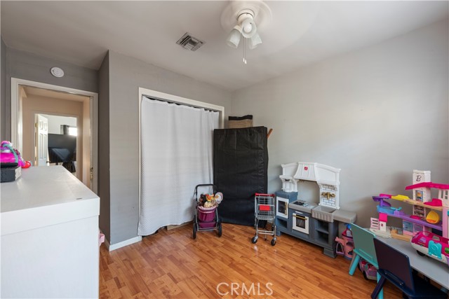 20722 Keswick Street, Winnetka CA: https://media.crmls.org/medias/1c8fed2a-8bb2-4e6d-b97d-da1c9a4d9af4.jpg