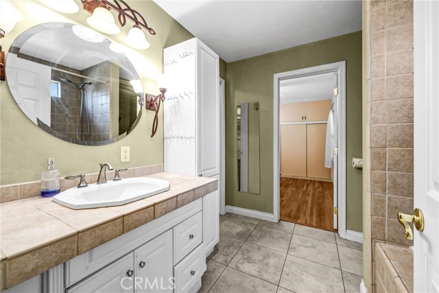 2451 Graydon Avenue, Monrovia CA: https://media.crmls.org/medias/1c907b8a-b4a0-4cdb-b353-ba086f173a3b.jpg