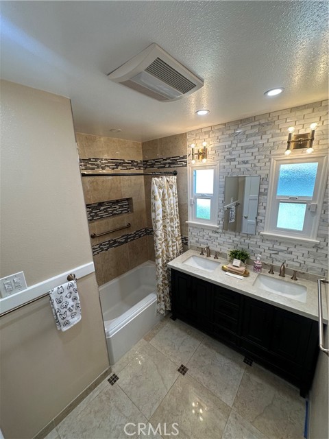 12268 Samoline Avenue, Downey CA: https://media.crmls.org/medias/1c9138a2-3e7e-4d06-bf0d-84ee3e55a669.jpg