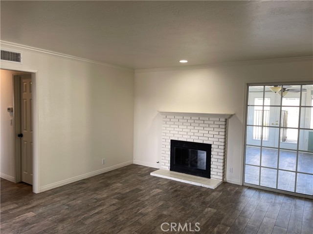 6441 San Diego Dr, Buena Park CA: https://media.crmls.org/medias/1c9169f2-4a40-44aa-9439-23c8e2374f8c.jpg