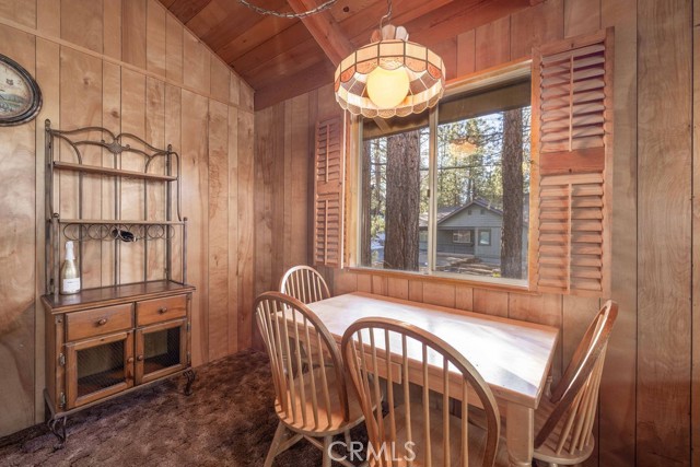 Detail Gallery Image 17 of 42 For 41789 Comstock, Big Bear Lake,  CA 92315 - 4 Beds | 2 Baths