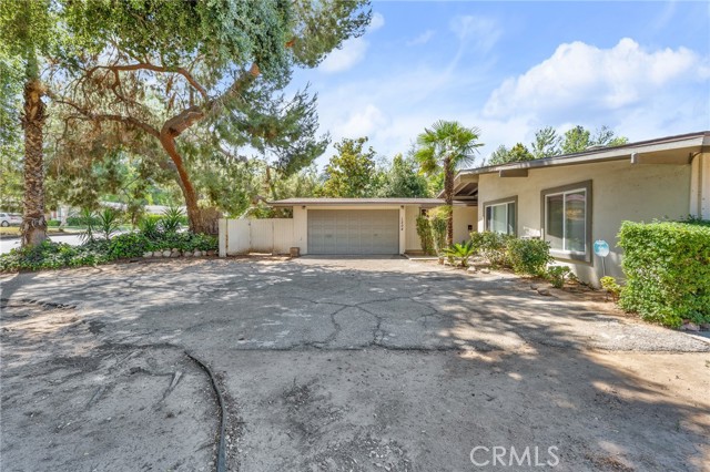 1204 San Jacinto, Redlands CA: https://media.crmls.org/medias/1c9261a0-ab8e-4f06-a026-a11caa7088fe.jpg