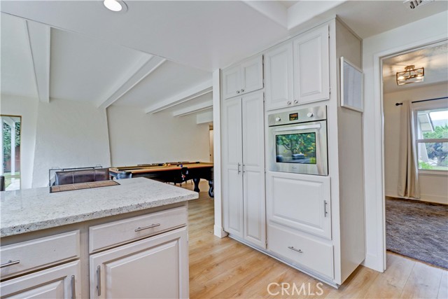 9001 Oceanwood Drive, Huntington Beach CA: https://media.crmls.org/medias/1c92dd63-3483-4e19-a98e-d936fedfffc1.jpg