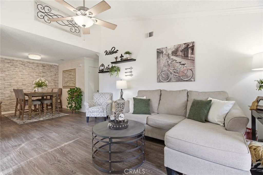 https://media.crmls.org/medias/1c930a58-a43d-434d-8f8c-d86e1099213a.jpg?preset=X-Large