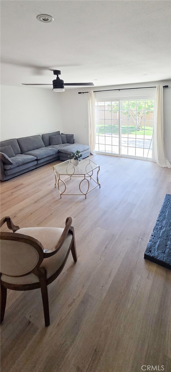 1502 W Hemlock Way, Santa Ana CA: https://media.crmls.org/medias/1c95744f-4700-4bb7-af83-142725e8f7dd.jpg