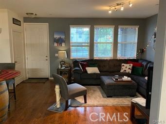 Detail Gallery Image 3 of 12 For 427 Flathead River St, Oxnard,  CA 93036 - 2 Beds | 2/1 Baths