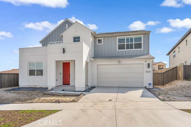 Detail Gallery Image 2 of 58 For 1626 Corte Medialuna, Chula Vista,  CA 91913 - 5 Beds | 4/1 Baths