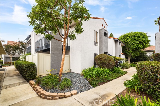 Detail Gallery Image 3 of 29 For 215 Wichita Ave #501,  Huntington Beach,  CA 92648 - 1 Beds | 1 Baths