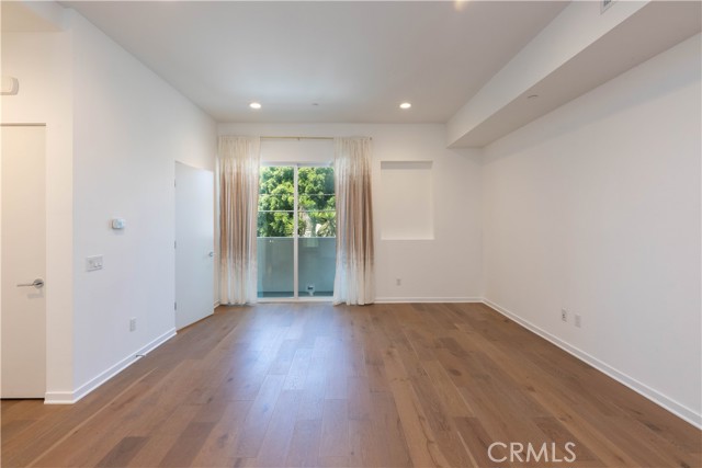 4831 Craner Avenue, North Hollywood CA: https://media.crmls.org/medias/1c976f2f-86a3-4cc4-8d4a-4dc9ff5c2476.jpg