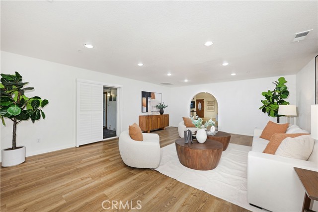 Detail Gallery Image 20 of 45 For 7333 via Rio Nido, Downey,  CA 90241 - 3 Beds | 3 Baths