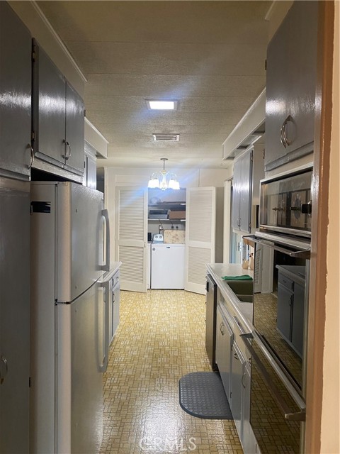 Detail Gallery Image 6 of 20 For 14 Palm via, Anaheim,  CA 92801 - 2 Beds | 2 Baths