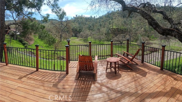 Detail Gallery Image 4 of 17 For 2822 Black Horse Ln, Paso Robles,  CA 93446 - 3 Beds | 2 Baths